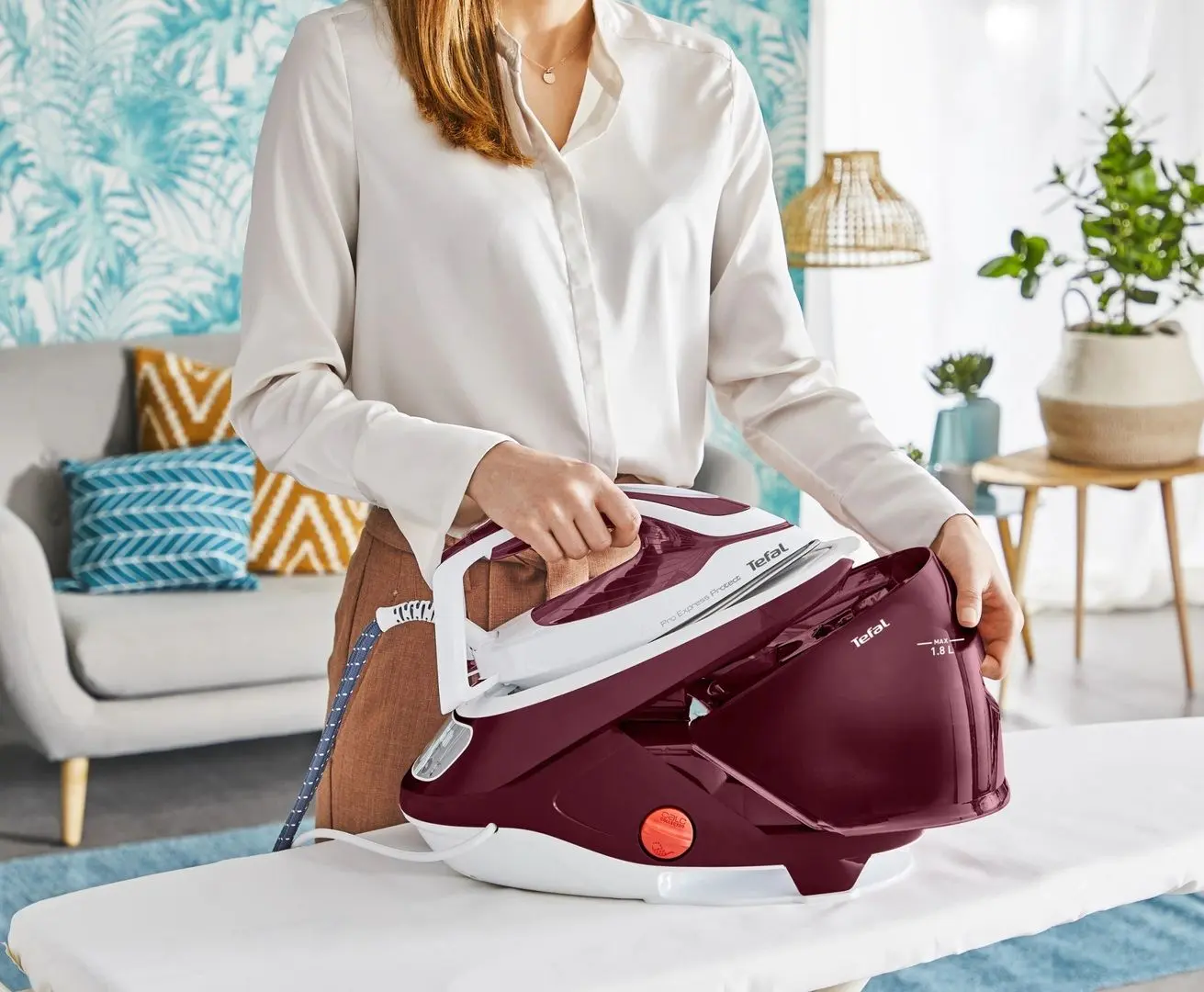 Утюг с парогенератором Tefal Pro Express Protect GV9220E0 (Red/White)