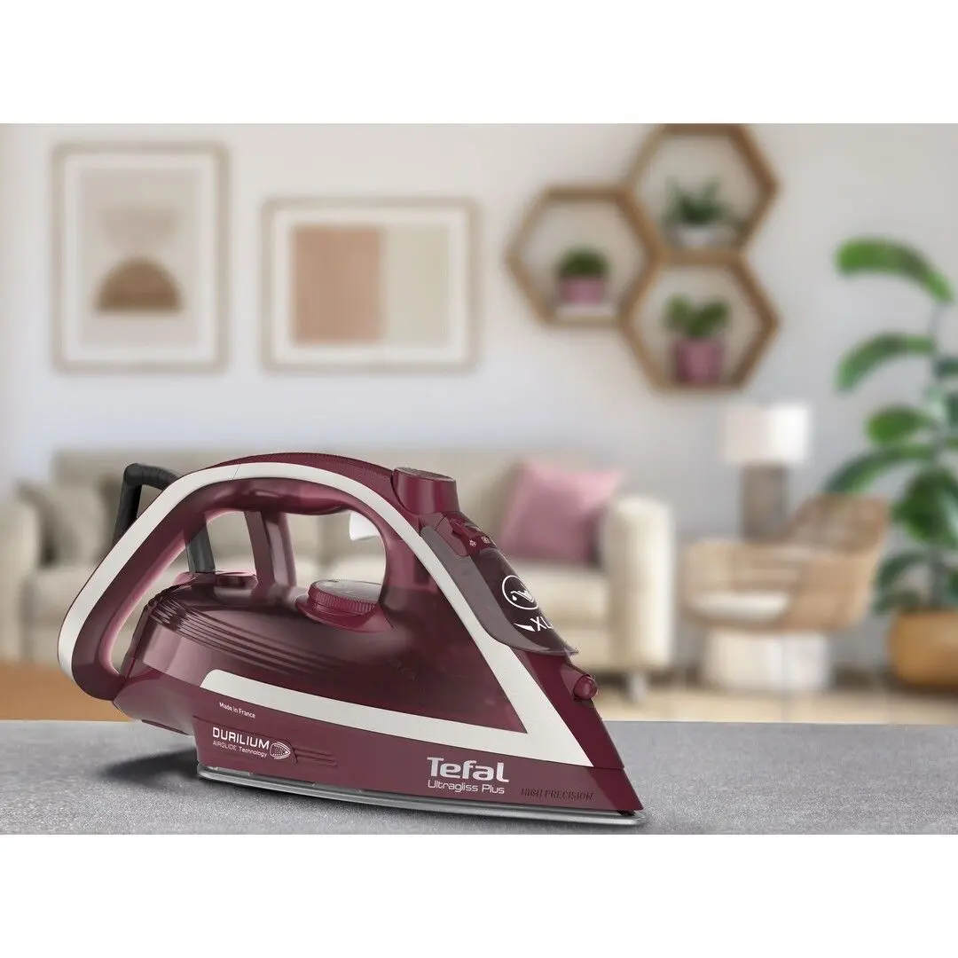 Fier de calcat Tefal Ultragliss Plus FV6820E0 (Burgundy)