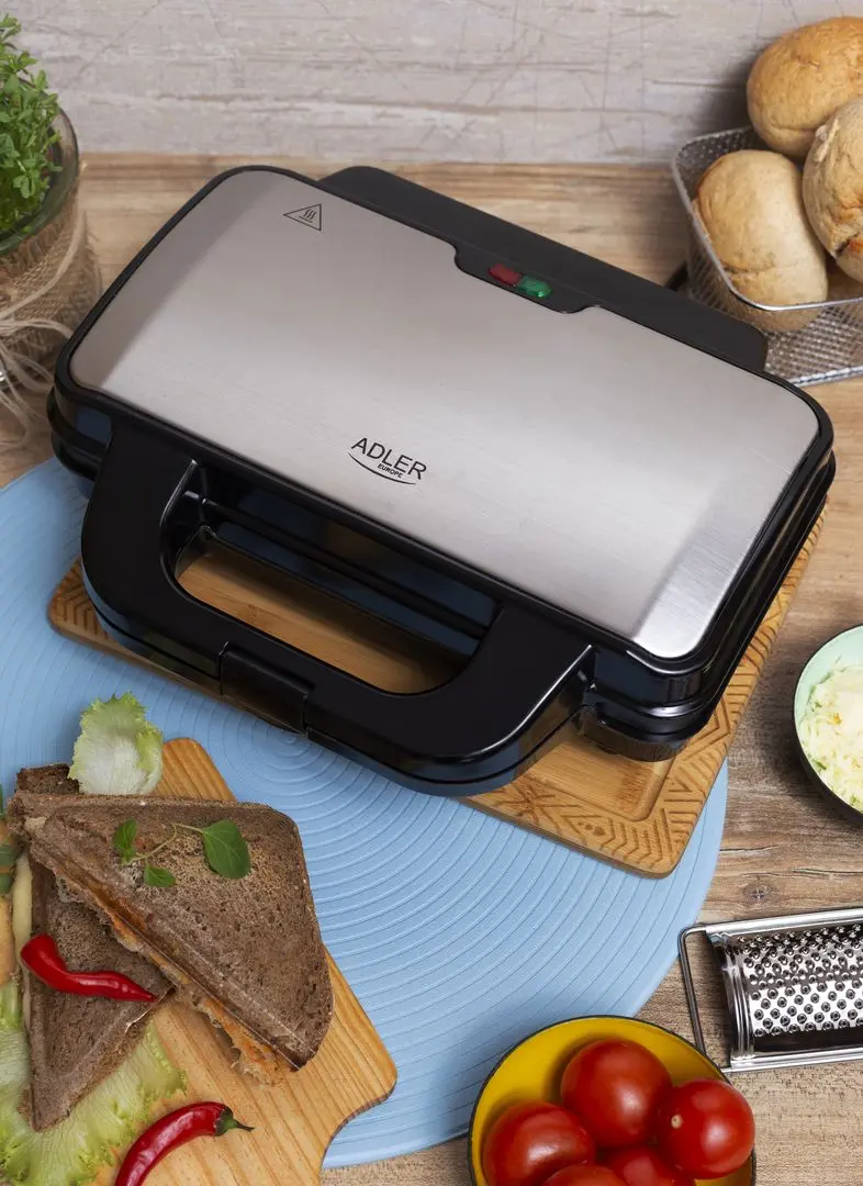 Aparat de facut sadwich-uri Adler AD 3043 (Black/Inox)
