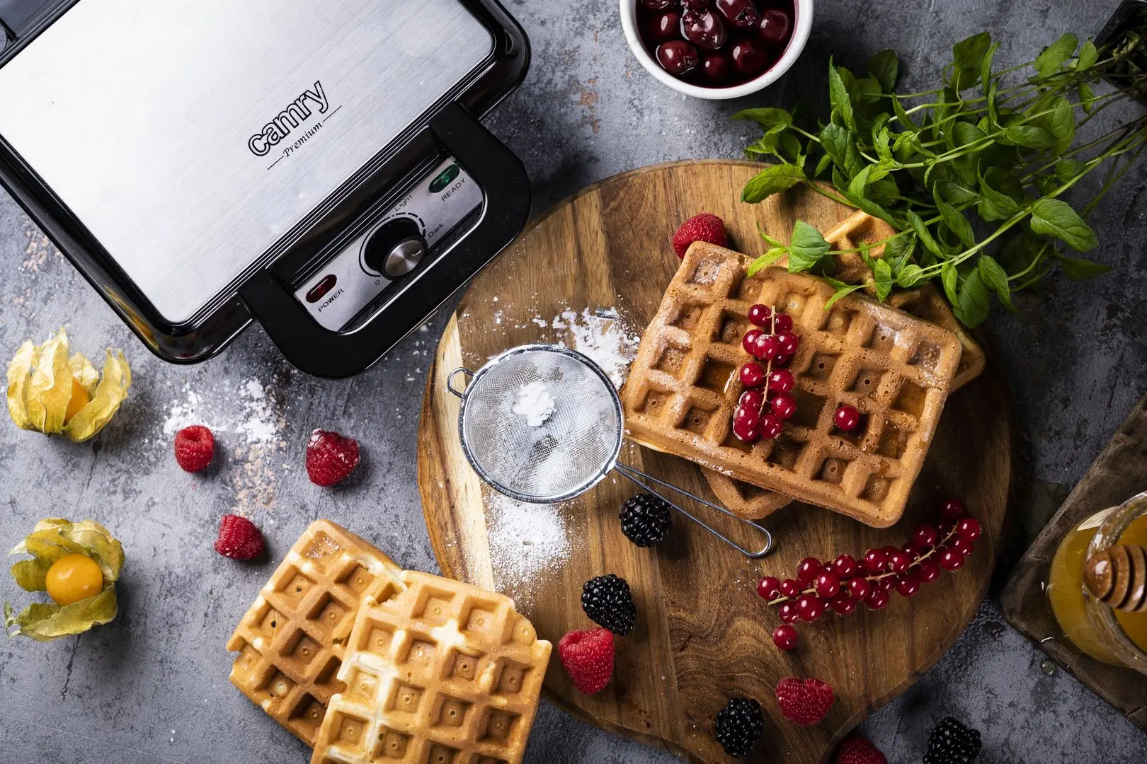 Aparat de gatit vafe Camry CR 3046 (Black/Inox)