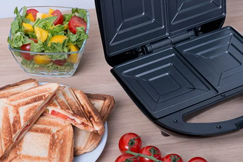 Aparat de facut sadwich-uri Concept SV3052 (Black/Silver)