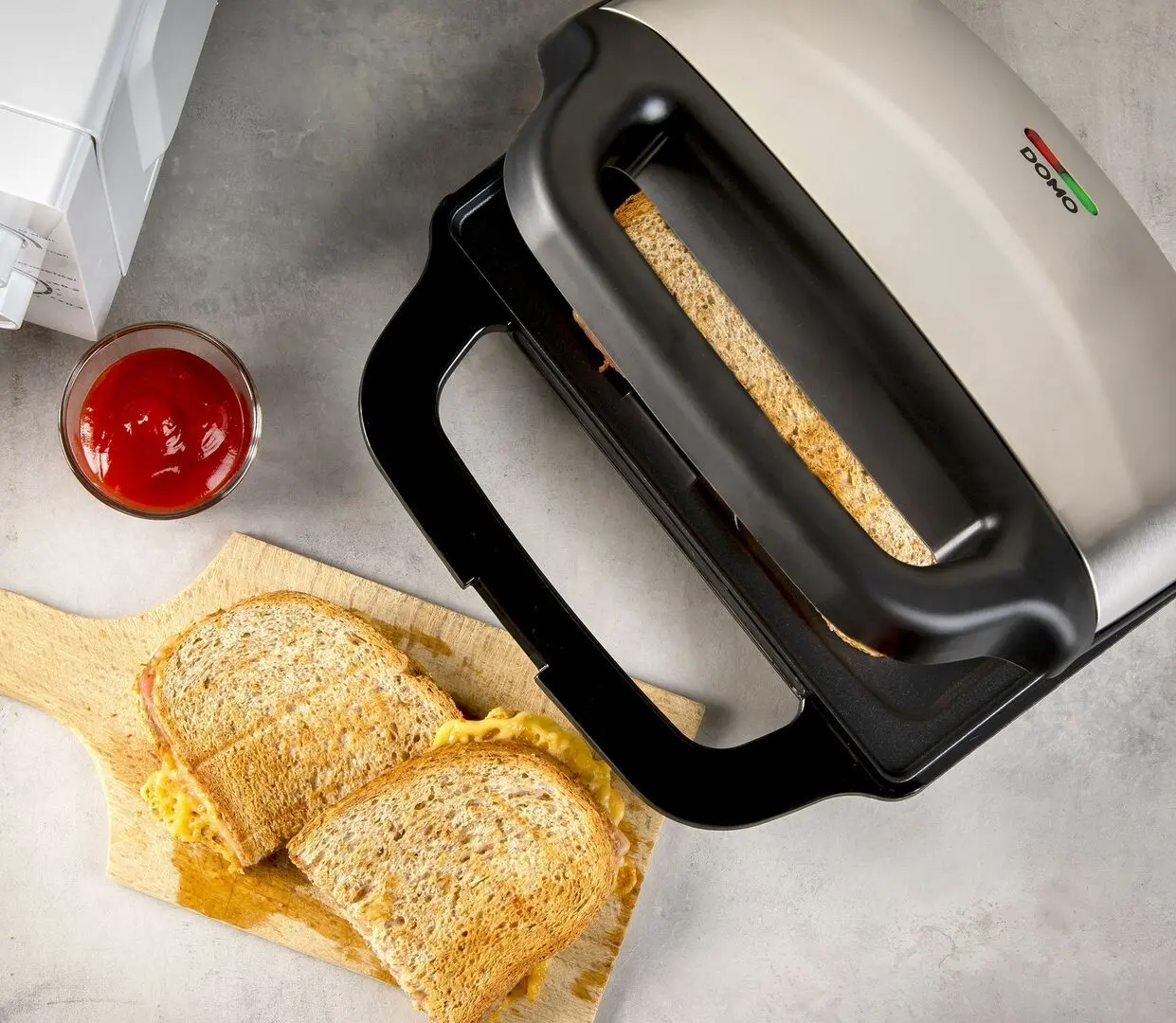 Aparat pentru sandwich-uri Domo DO9195C (Inox/Black) - 8
