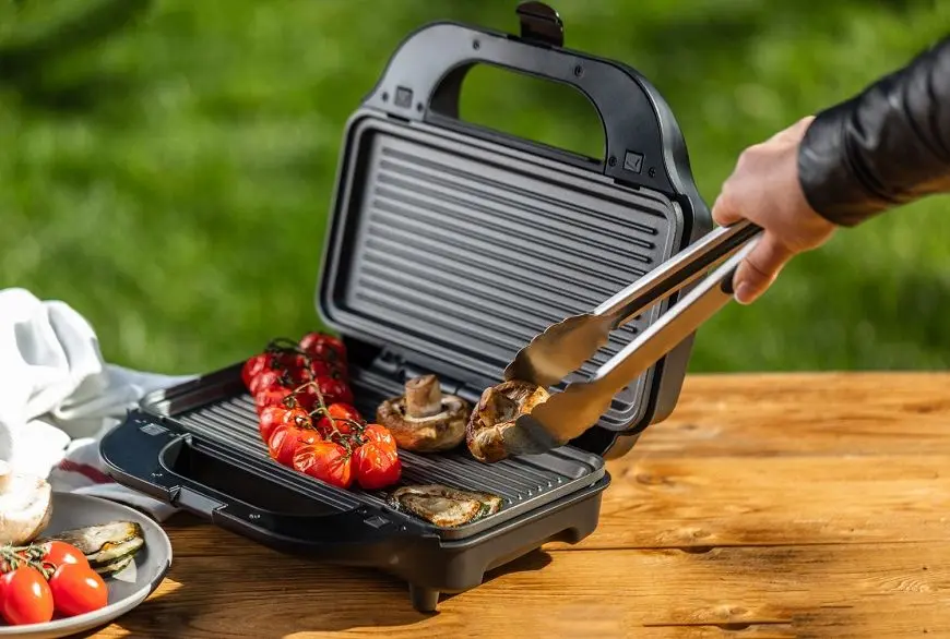 Aparat pentru sandwich-uri 6in1 ETA Sorento Plus 5151 90000 (Black)