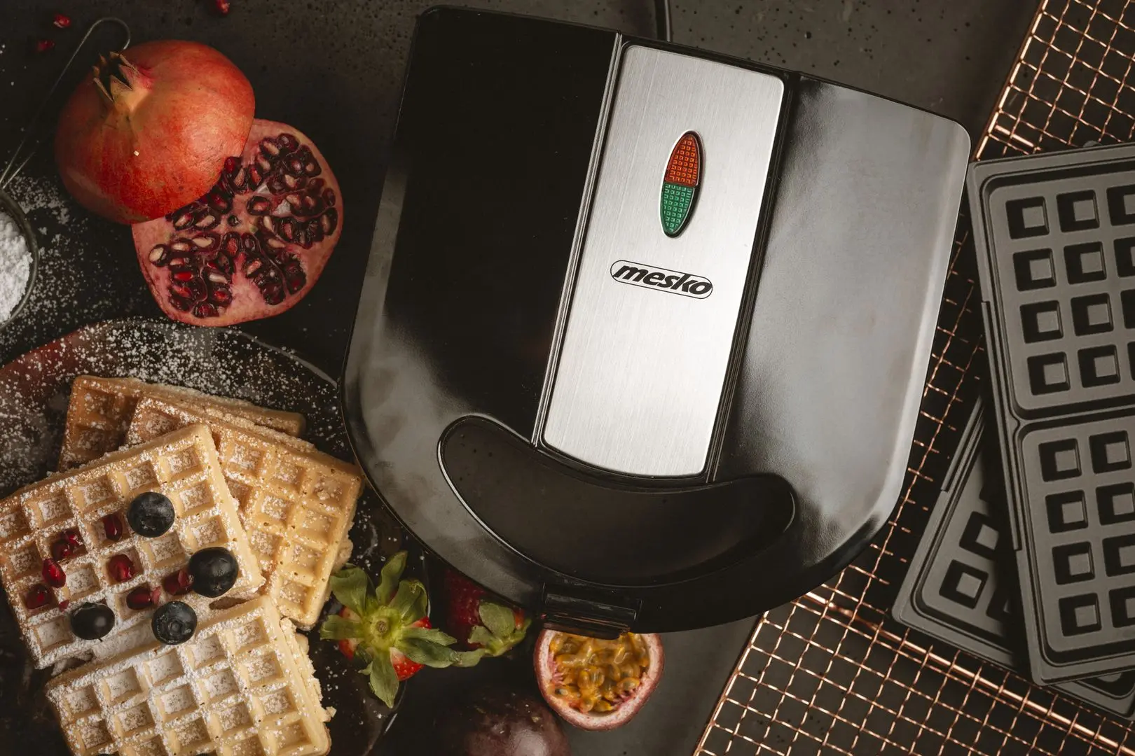 Aparat pentru sandwich-uri 3in1 Mesko MS 3045 (Black/Silver)