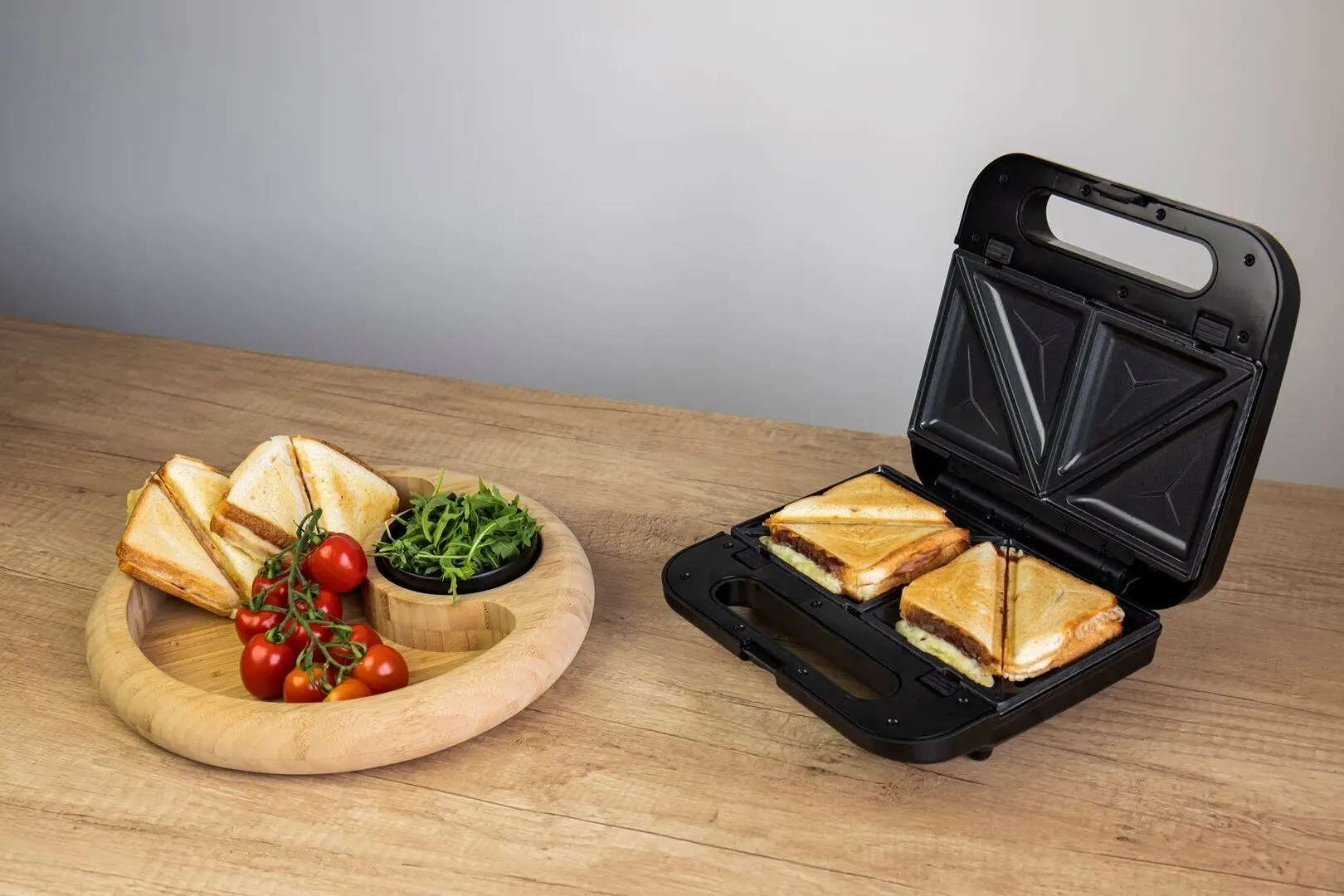 Aparat de facut sadwich-uri 3in1 Zokura Z1226 (Black/Inox)