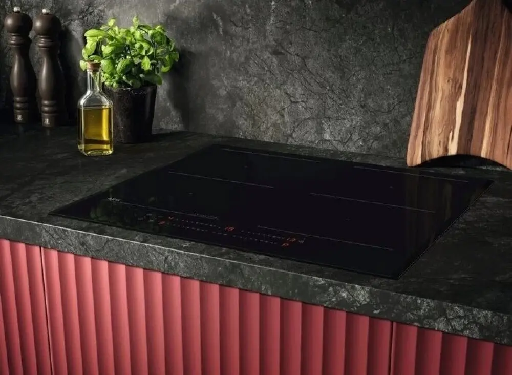 Встраиваемая индукционная варочная панель AEG TO64IM00FB (Black)