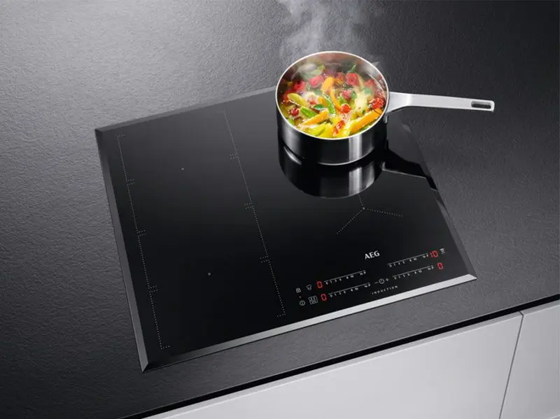 Встраиваемая индукционная варочная поверхность AEG IKE64471FB (Black)
