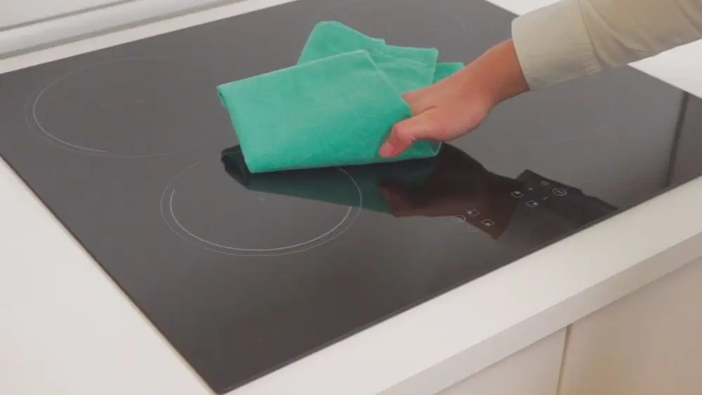 Встраиваемая индукционная варочная панель Candy CI642C/E1 (Black)