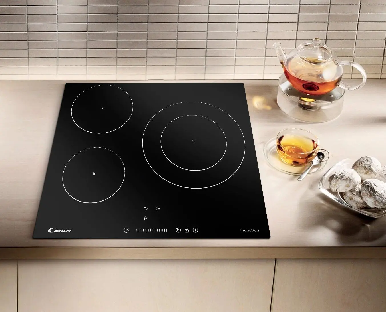 Plita incorporabila cu inductie Candy CI6744 (Black)