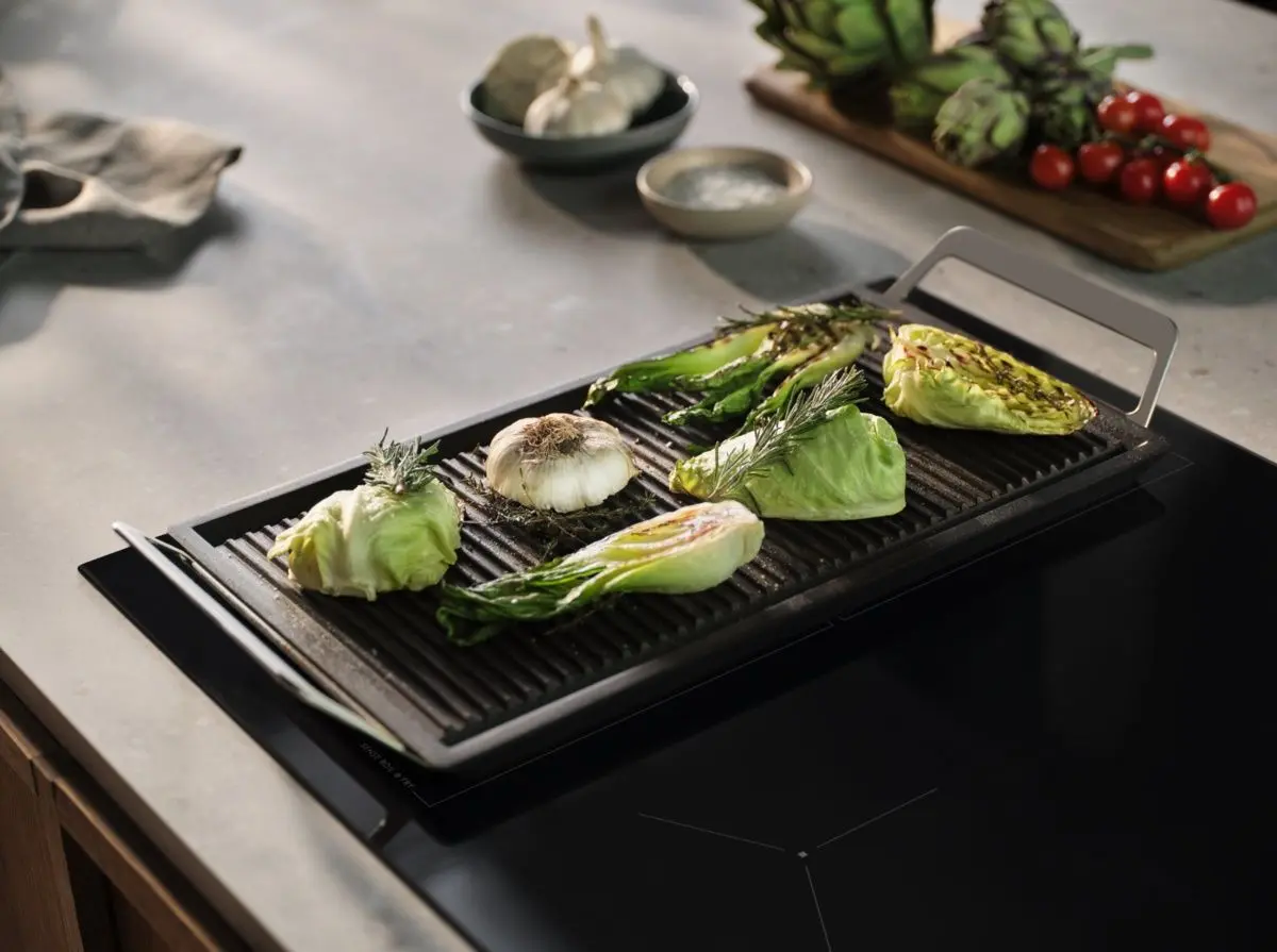 Plita incorporabila cu inductie Electrolux EIS67483 (Black)