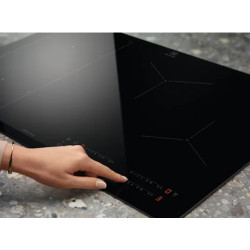 Встраиваемая индукционная варочная панель Electrolux EIV634 (Black) Thumb
