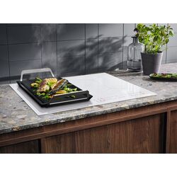 Встраиваемая индукционная варочная панель Electrolux EIV63440BW (White) Thumb