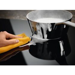 Plita incorporabila cu inductie Electrolux Slim-Fit LIL61424C (Black) Thumb