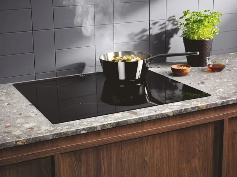 Plita incorporabila cu inductie Electrolux Slim-Fit LIL61424C (Black) - 5