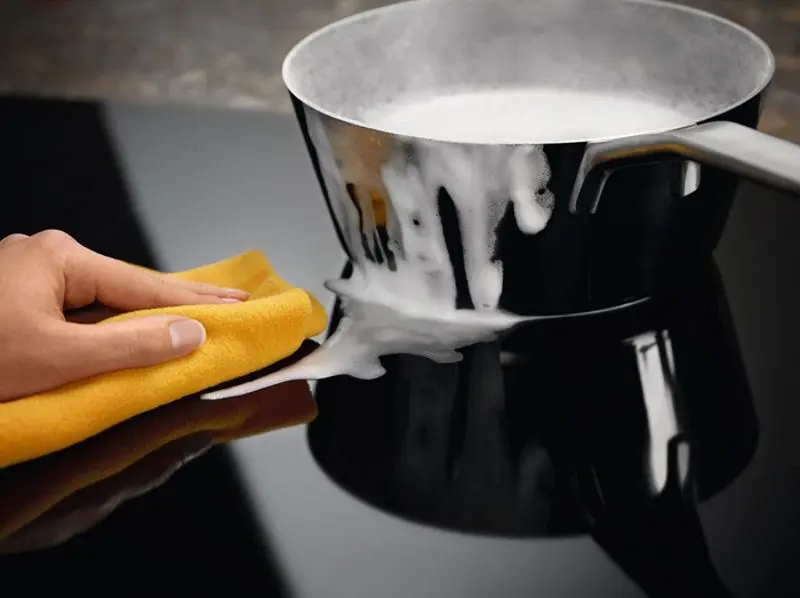 Встраиваемая индукционная варочная панель Electrolux Bridge EIV634 (Black)