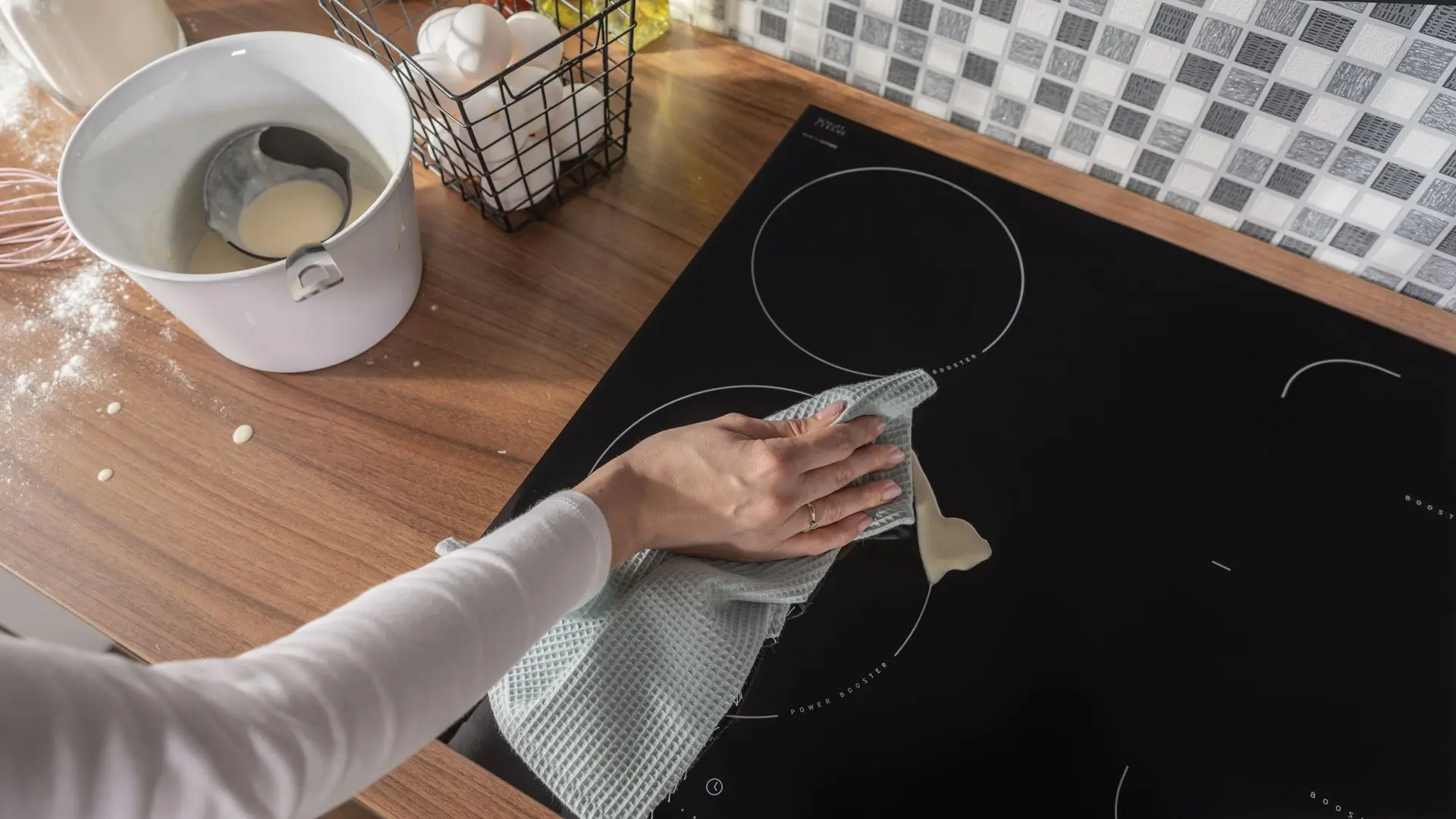 Plita cu inductie incorporabila Hansa BHI68668 (Black)