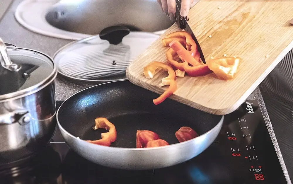 Встраиваемая индукционная варочная панель IsEasy LI2V-22 (Black) - 3