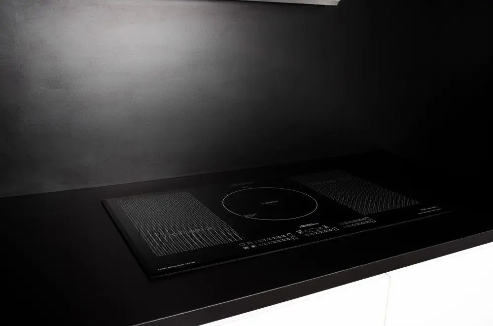 Встраиваемая индукционная варочная панель Kaiser KCT 777 FI (Black)