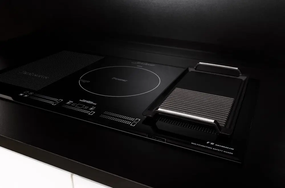 Встраиваемая индукционная варочная панель Kaiser KCT 777 FI (Black)