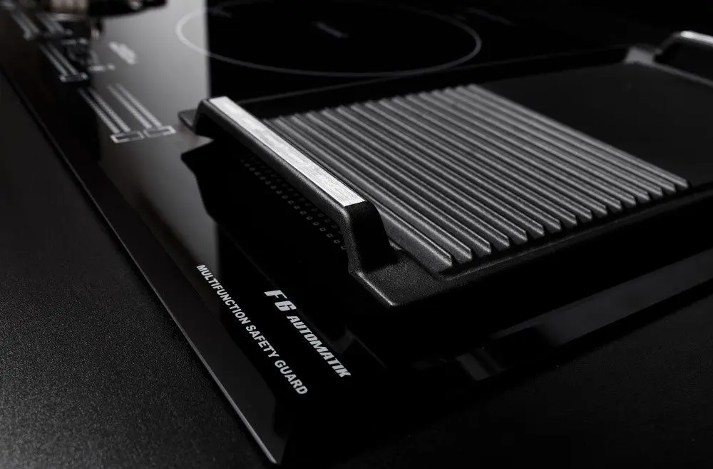 Встраиваемая индукционная варочная панель Kaiser KCT 777 FI (Black)