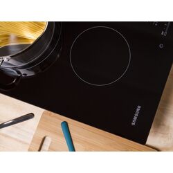 Plita inductiva incorporabila Samsung NZ64H37070K/WT (Black) Thumb