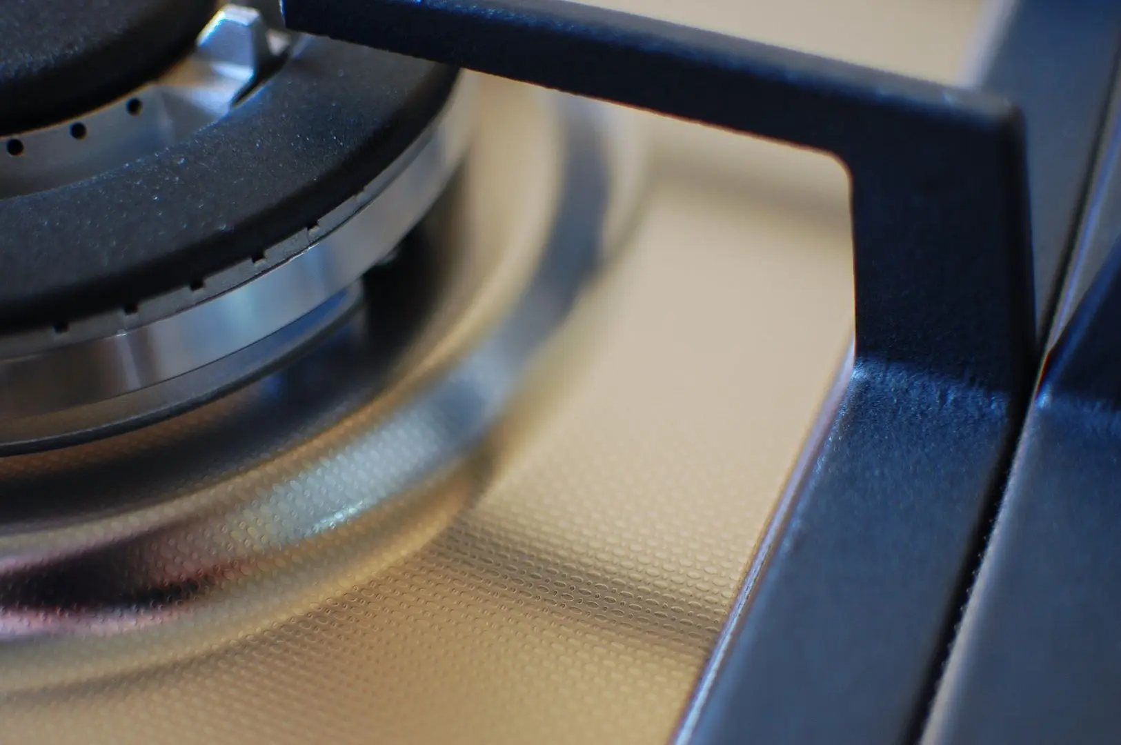 Aragaz incorporabil Tornado TR-4033 (Textured Inox)