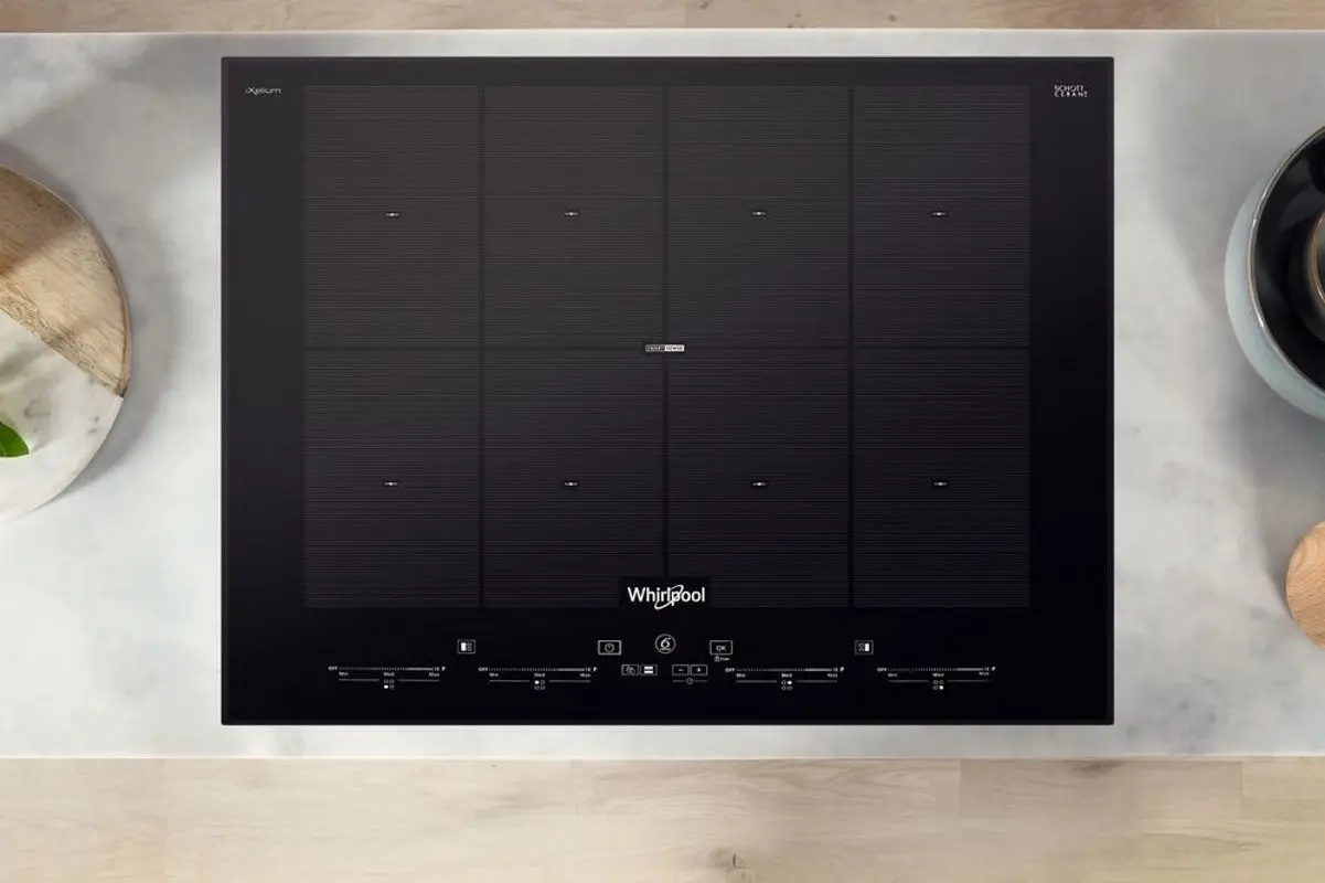 Встраиваемая индукционная варочная панель Whirlpool SMO 658C/BT/IXL (Black)