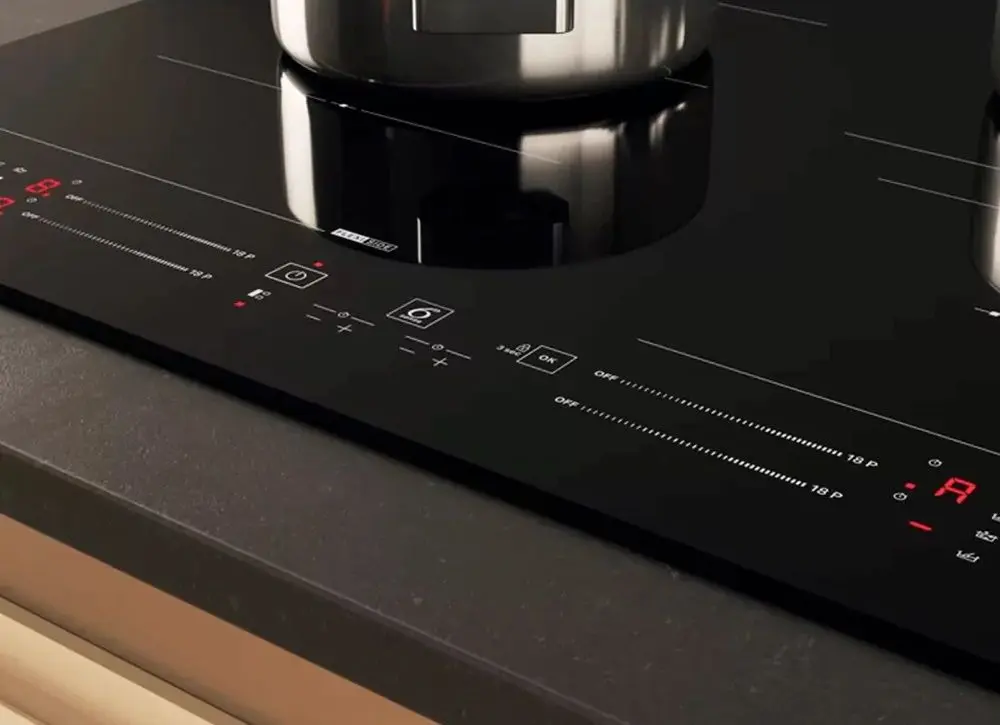 Встраиваемая индукционная варочная панель Whirlpool WF S5060 CPBF (Black)