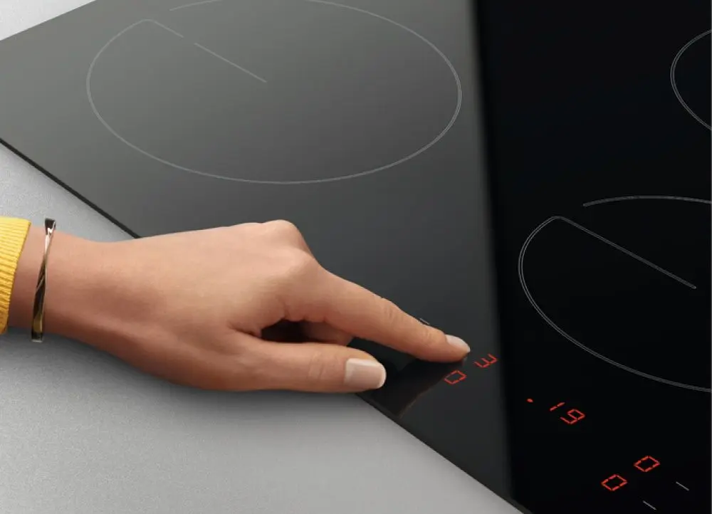 Встраиваемая электрическая варочная панель Zanussi ZHRN642X (Black) - 4