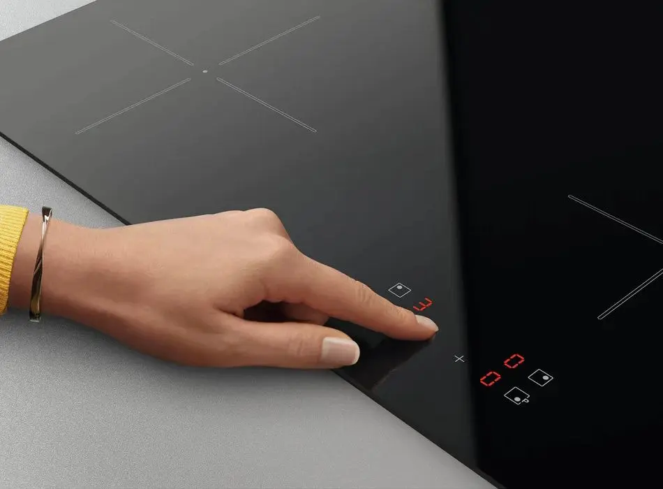 Встраиваемая индукционная варочная панель Zanussi ZITN641K (Black) - 3