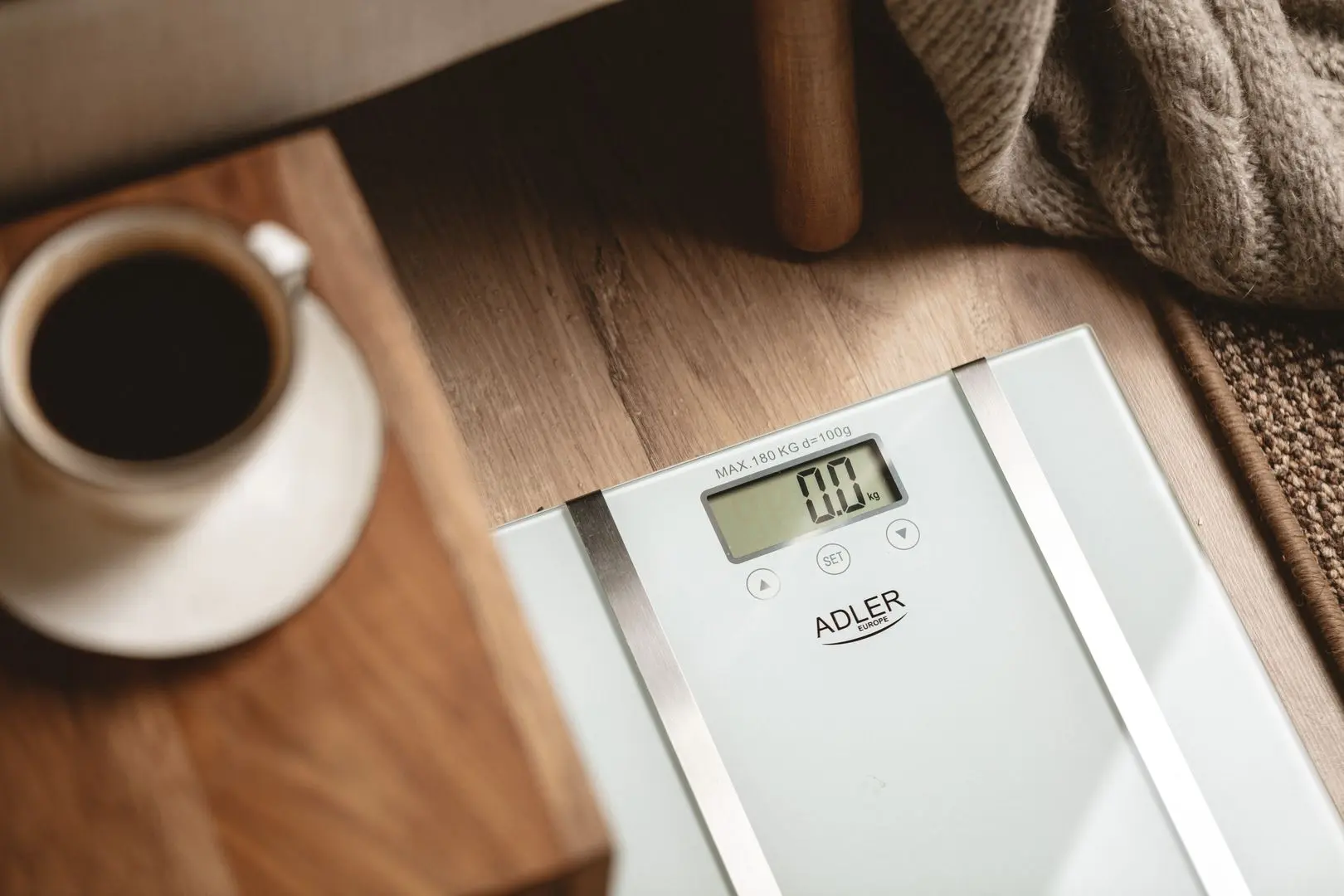 Cantar de podea Adler AD 8154 (White)