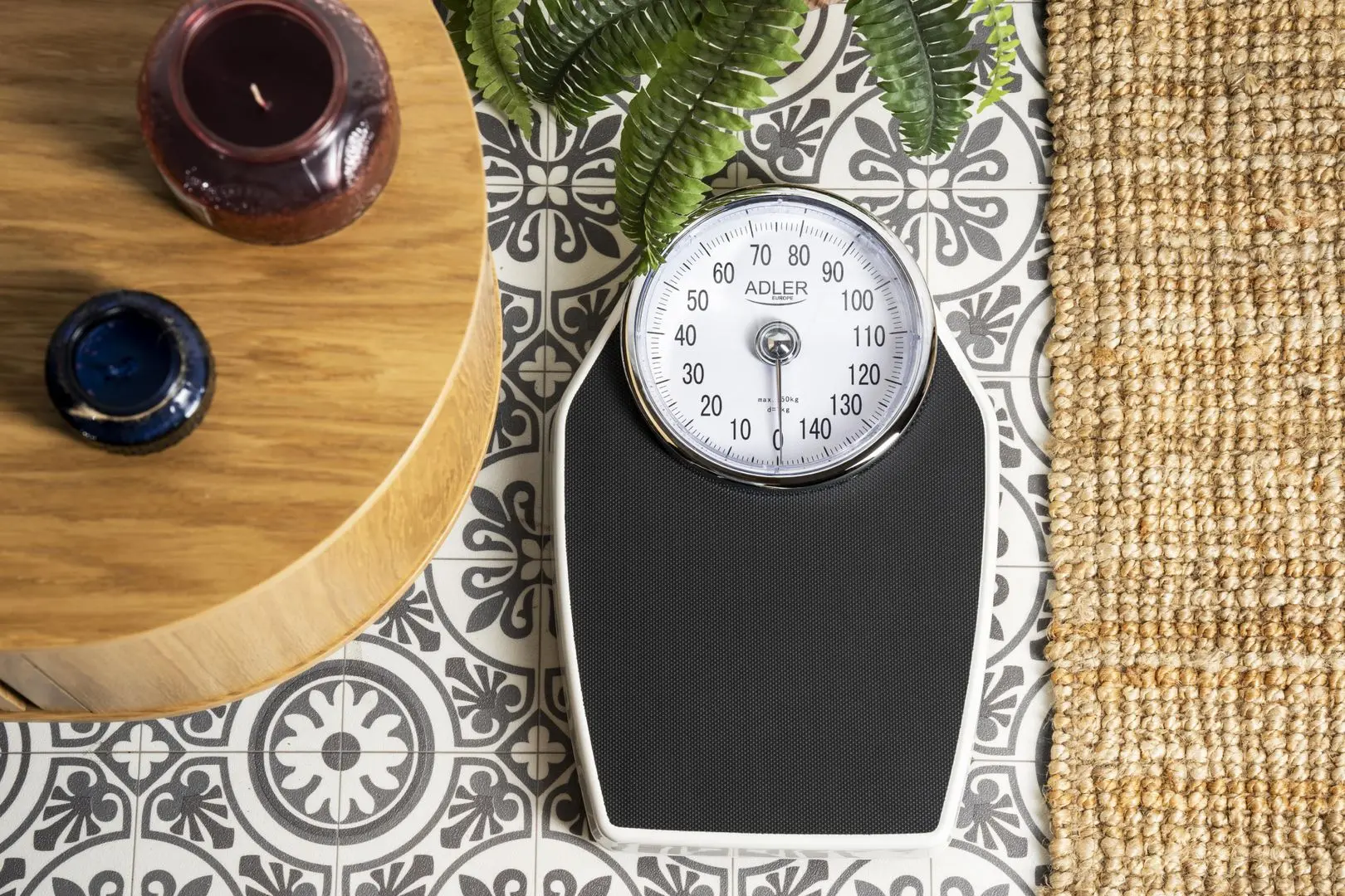 Cantar de podea Adler AD 8177 (Black/White)