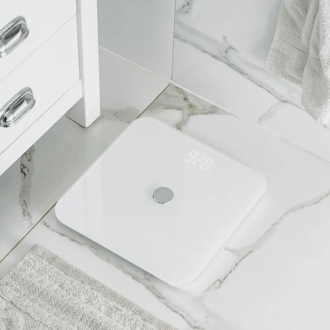 Cantar de podea Adler AD 8187 (White)