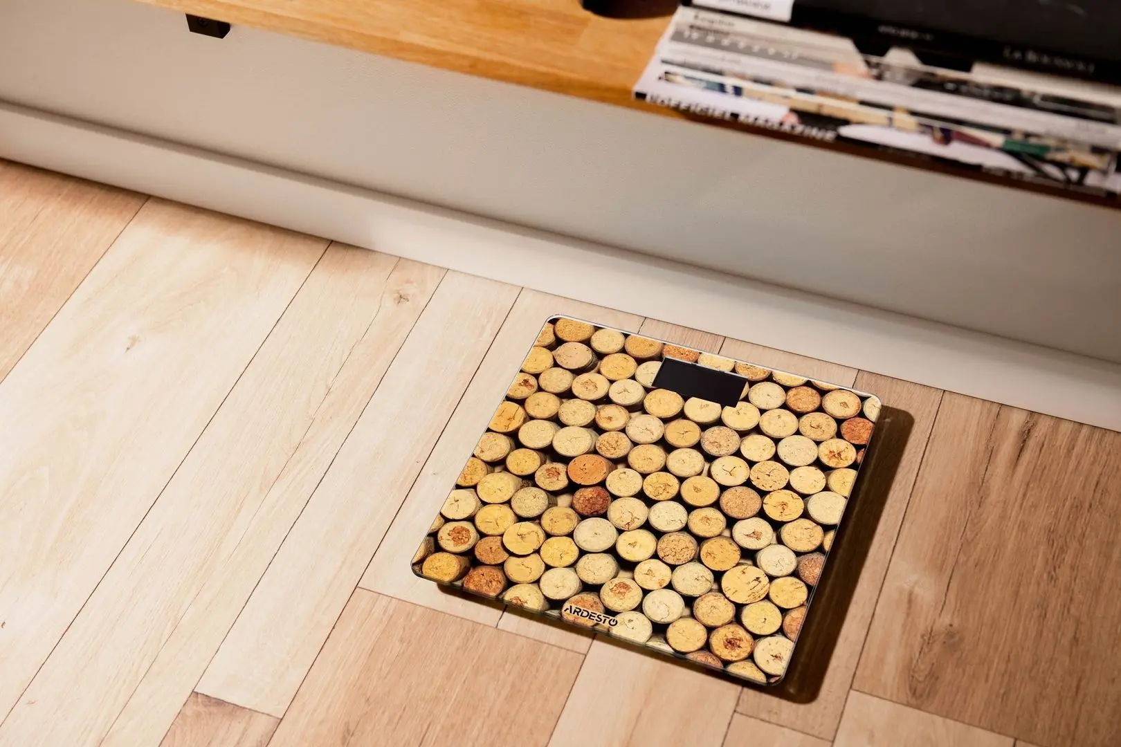 Cintar de podea Ardesto SCB-965CORK (Picture)