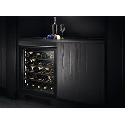 Vitrina de vinuri incorporabila AEG AWUS040B8B (Black) Thumb