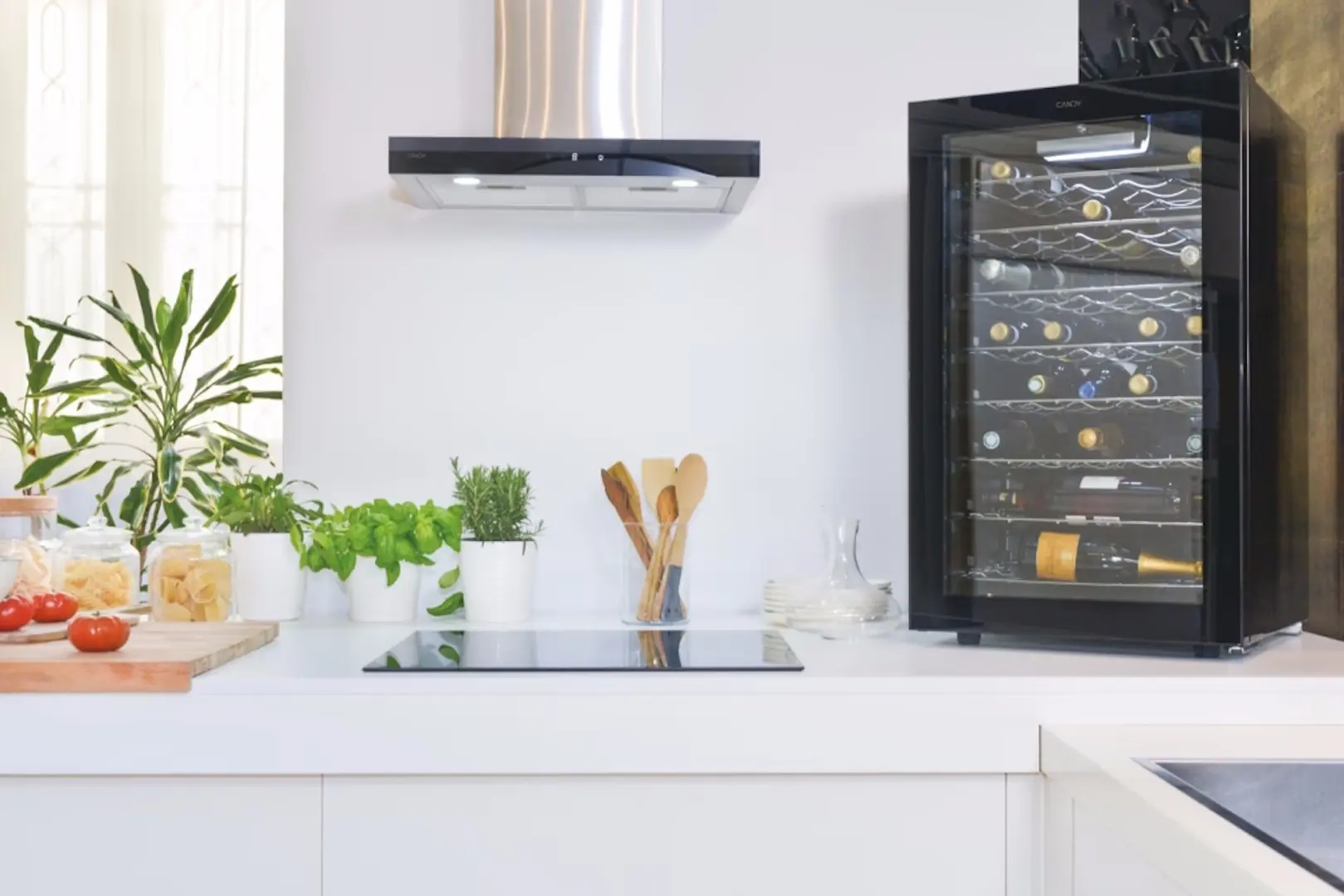 Vitrina de vinuri Candy CWC 150 EM/NF (Black)
