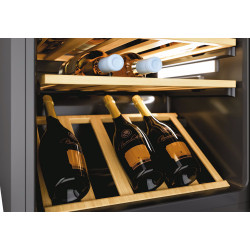 Винный шкаф Candy DiVino CWC 200 EELW/NF (Black) Thumb