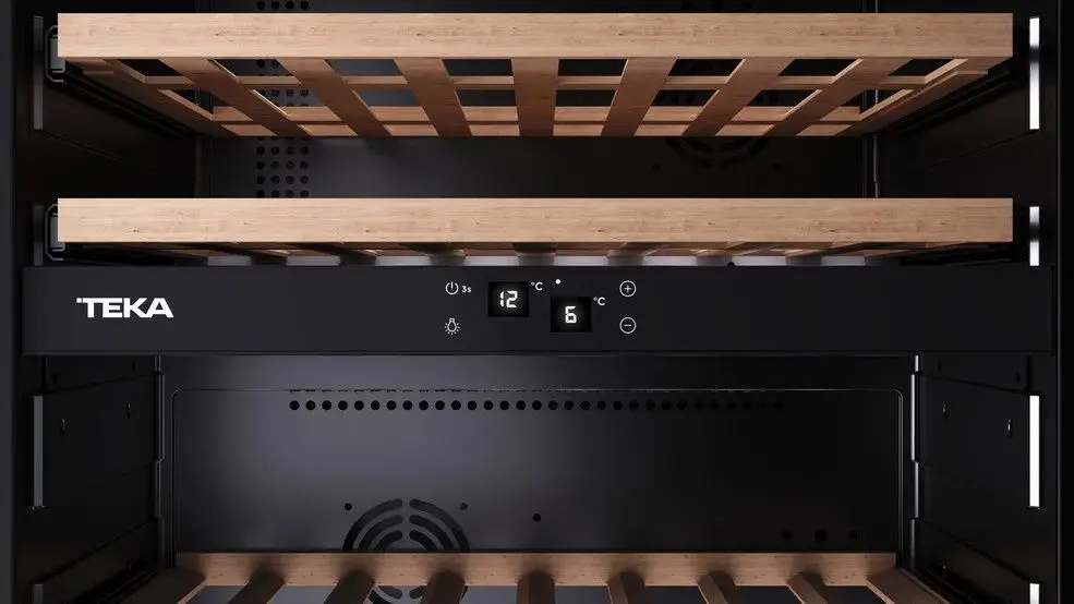 Vitrina de vinuri incorporabila Teka Maestro RVI 20041 (Black)