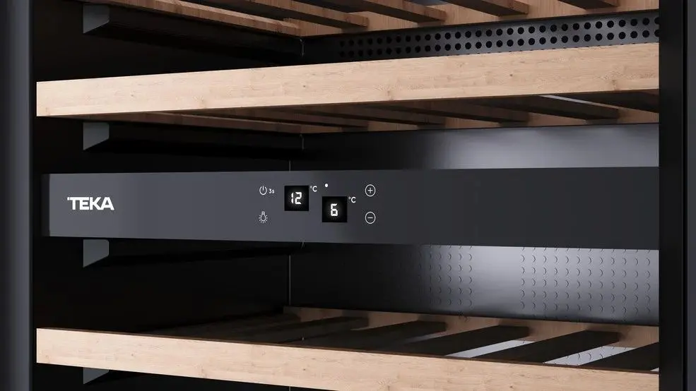 Vitrina de vinuri incorporabila Teka Maestro RVI 20046 (Black)