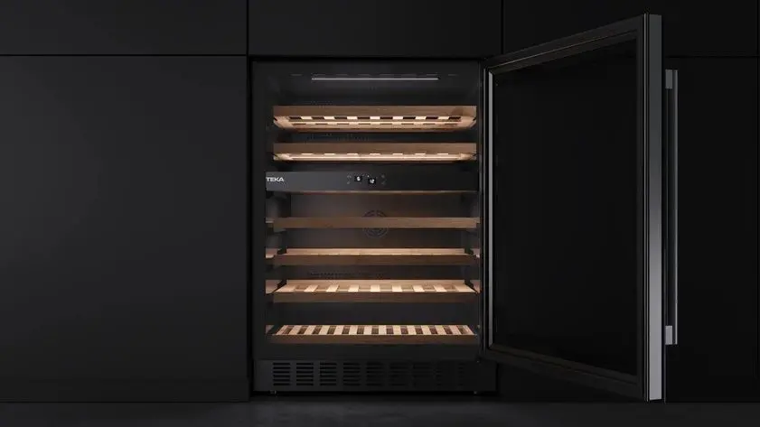 Vitrina de vinuri incorporabila Teka Maestro RVU 20046 (Black)