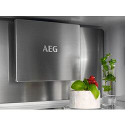 Встраиваемый холодильник AEG NSC8M191DS (White) Thumb