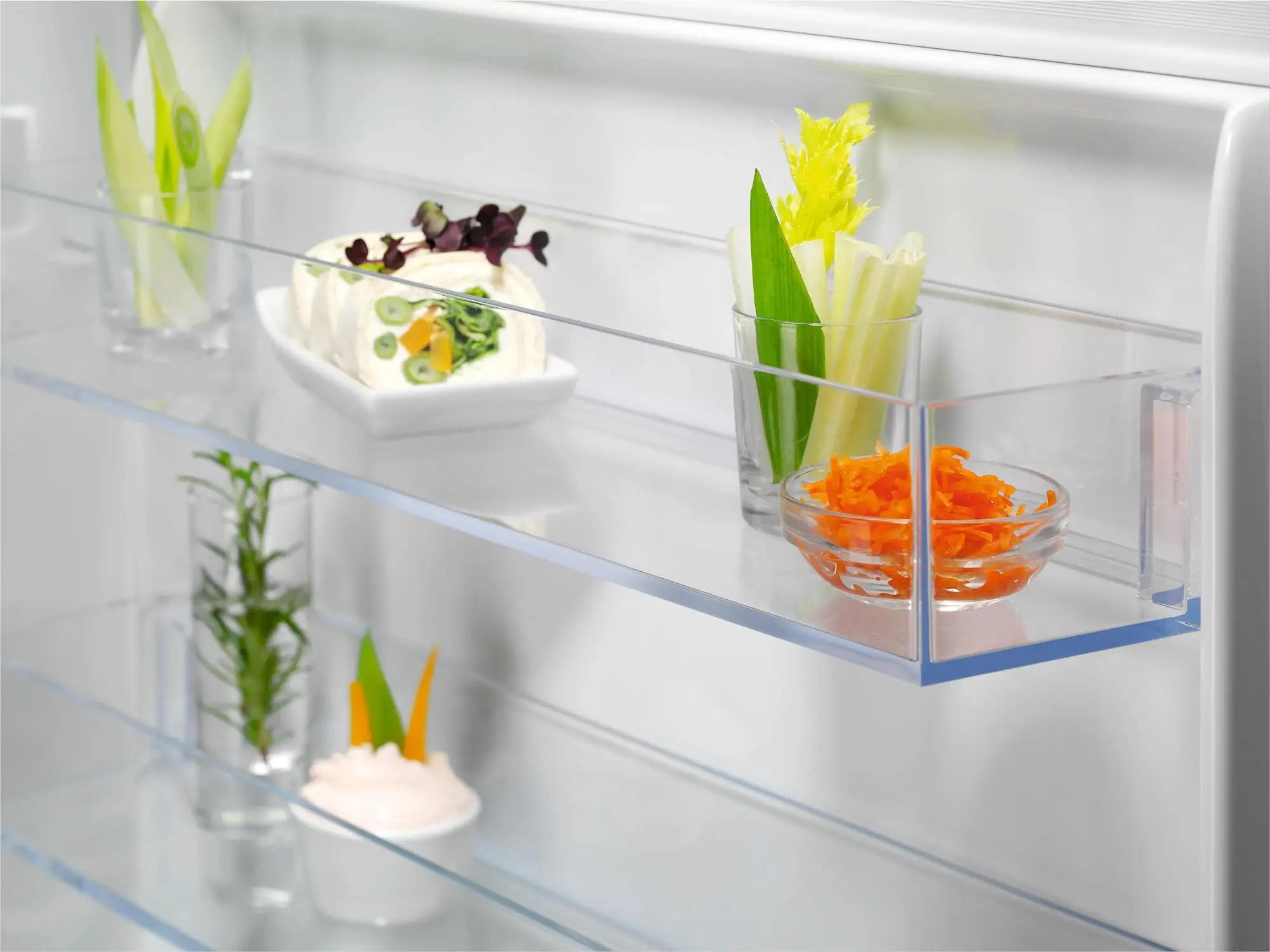 Frigider incorporabil Electrolux LNT6NE18S (White) - 2
