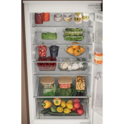 Встраиваемый холодильник Hotpoint-Ariston HAC18D041 (White) Thumb