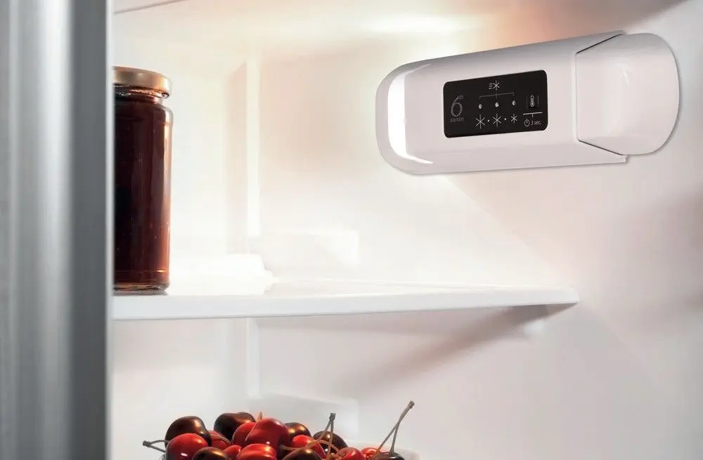 Frigider incorporabil Whirlpool WBUL021 (White)