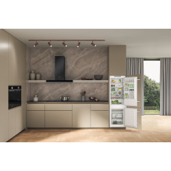 Встраиваемый холодильник Whirlpool WHC18 T322 (White) Thumb