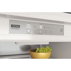 Встраиваемый холодильник Whirlpool WHC18 T573 (White) Thumb