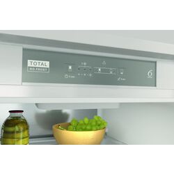 Frigider încorporabil Whirlpool WHC18T341 (White) Thumb