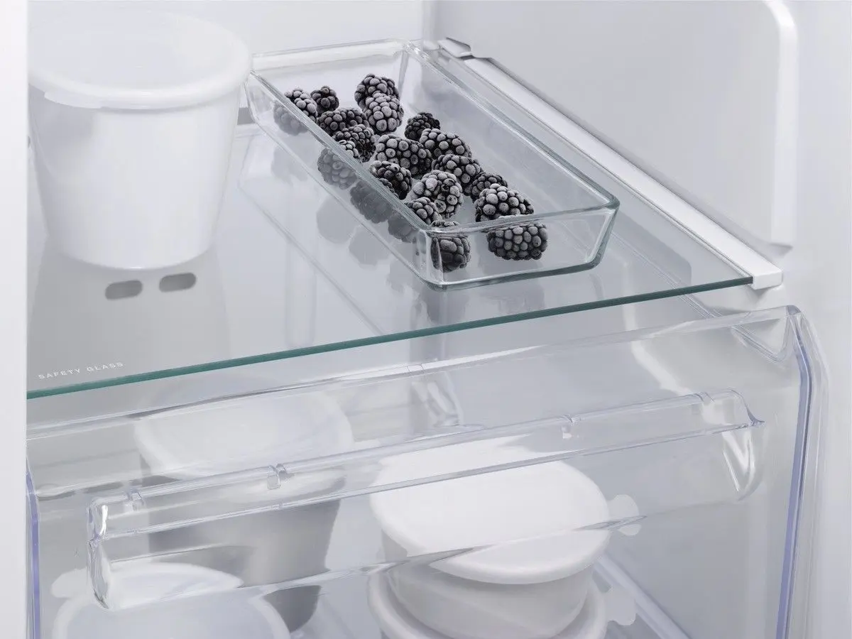 Встраиваемый морозильник-шкаф Electrolux LUT6NF18S (White) - 2