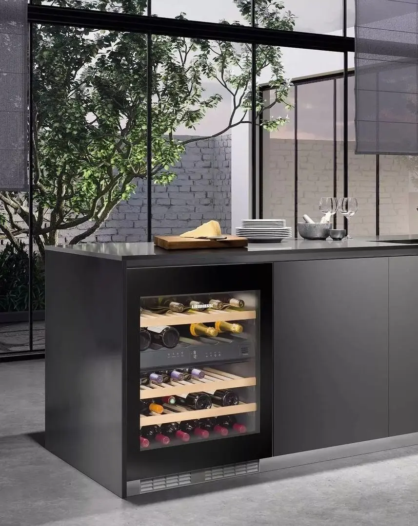 Встраиваемый винный шкаф Liebherr UWTgb 1682 (Black)
