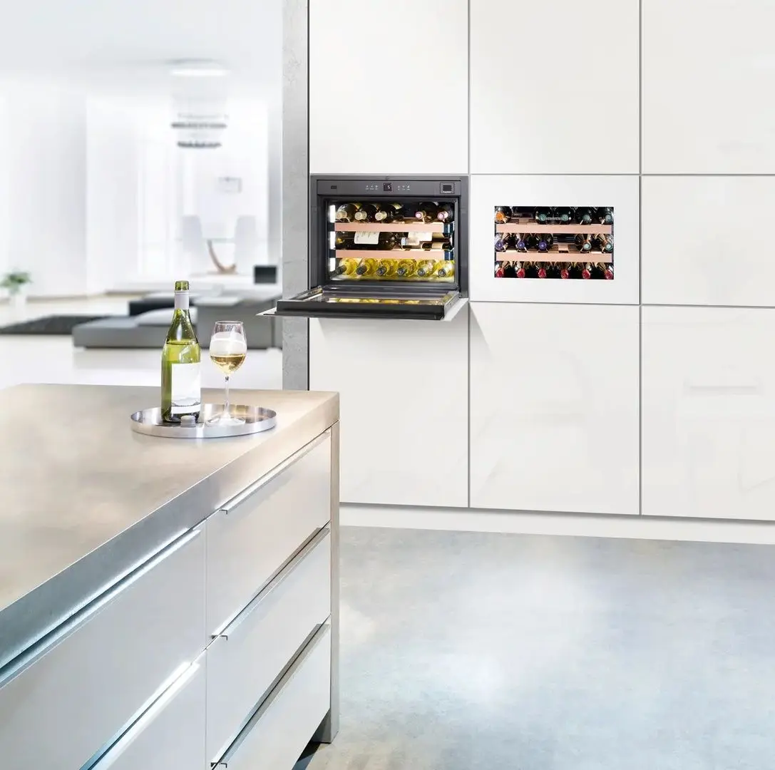 Встраиваемый винный шкаф Liebherr WKEgw 582 (White)